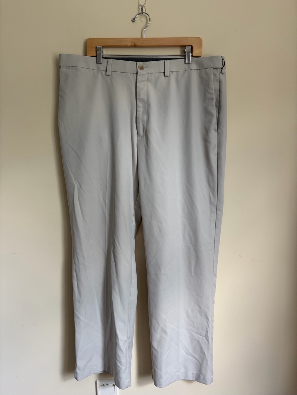 Haggar Light Gray Men's Chino Pants
